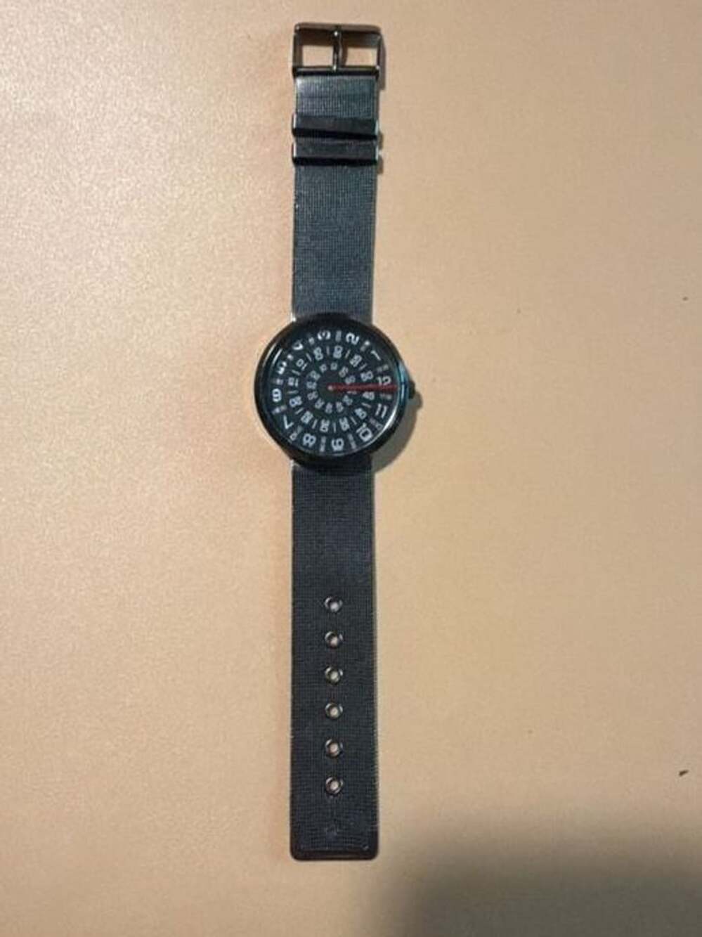 PAIDU Turntable Dial Quartz Watch Black Stainless Steel Mesh Band